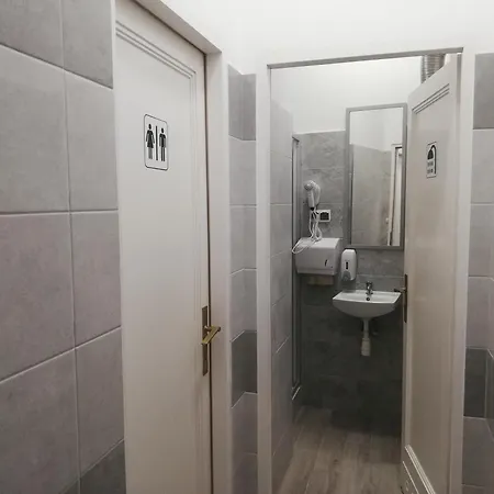Lorf Hostel&apartments Hostel