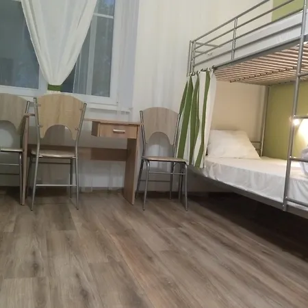 Hostel Lorf Hostel&apartments *