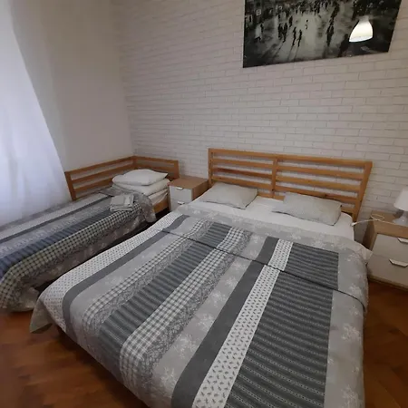 Lorf Hostel&apartments Hostel
