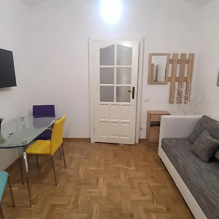 Hostel Lorf Hostel&apartments