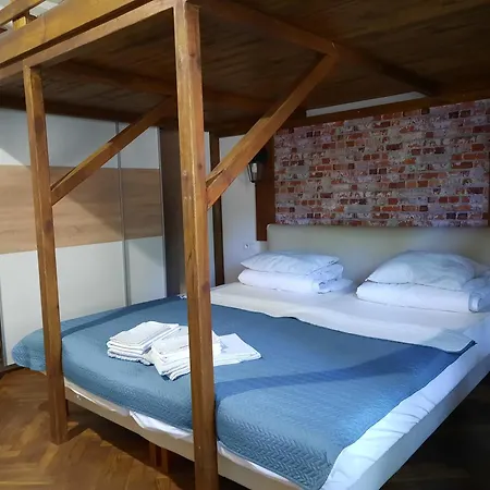 Hostel Lorf Hostel&apartments