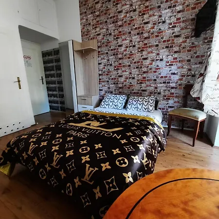 بيت شباب Lorf Hostel&apartments كراكوفيا