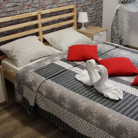 Lorf Hostel&apartments *