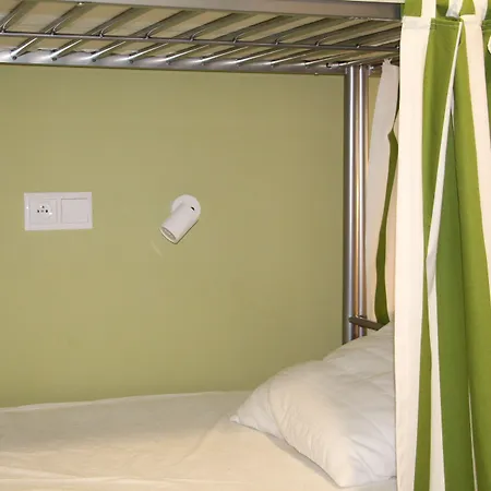 Lorf Hostel&apartments Albergue *