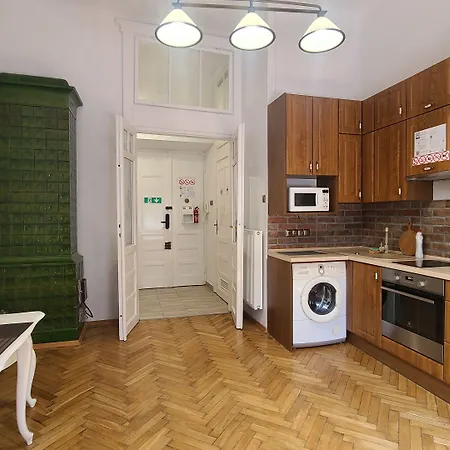 Lorf Hostel&apartments Hostel