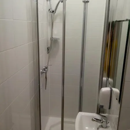 Lorf Hostel&apartments