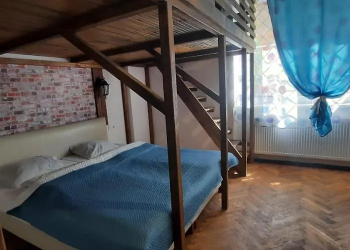 بيت شباب Lorf Hostel&apartments *