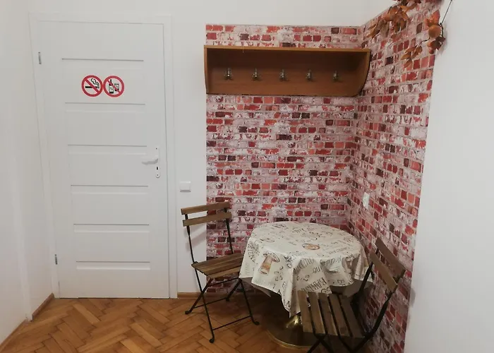 Lorf Hostel&apartments بيت شباب