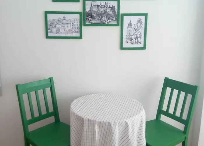 Lorf Hostel&apartments بيت شباب كراكوفيا