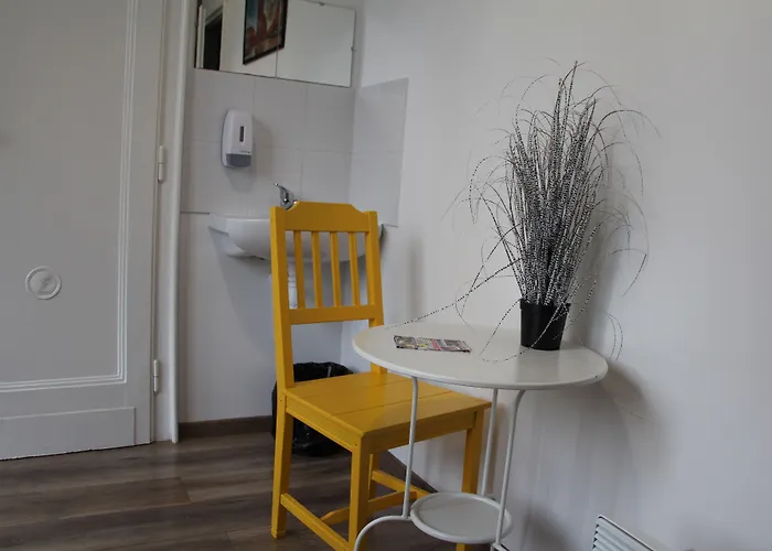 Lorf Hostel&apartments بيت شباب