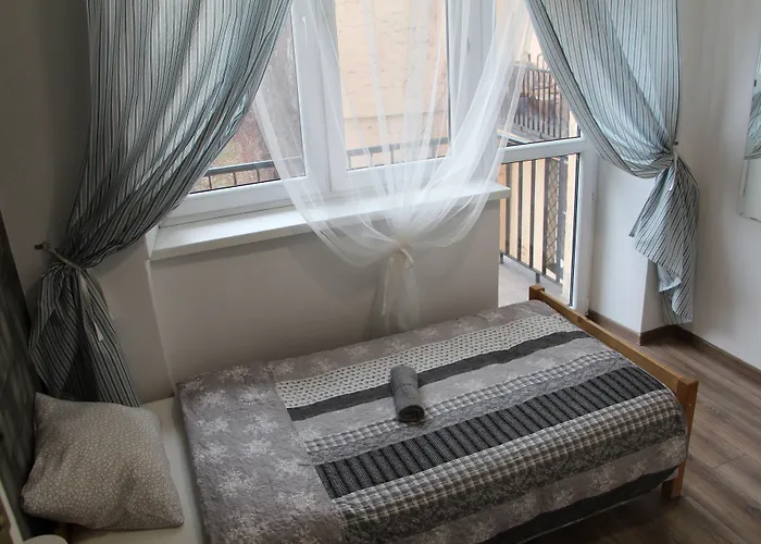 Lorf Hostel&apartments بيت شباب