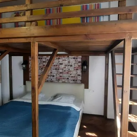 Lorf Hostel&apartments Hostel *