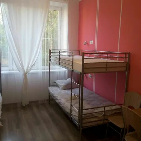 Hostel Lorf Hostel&apartments *